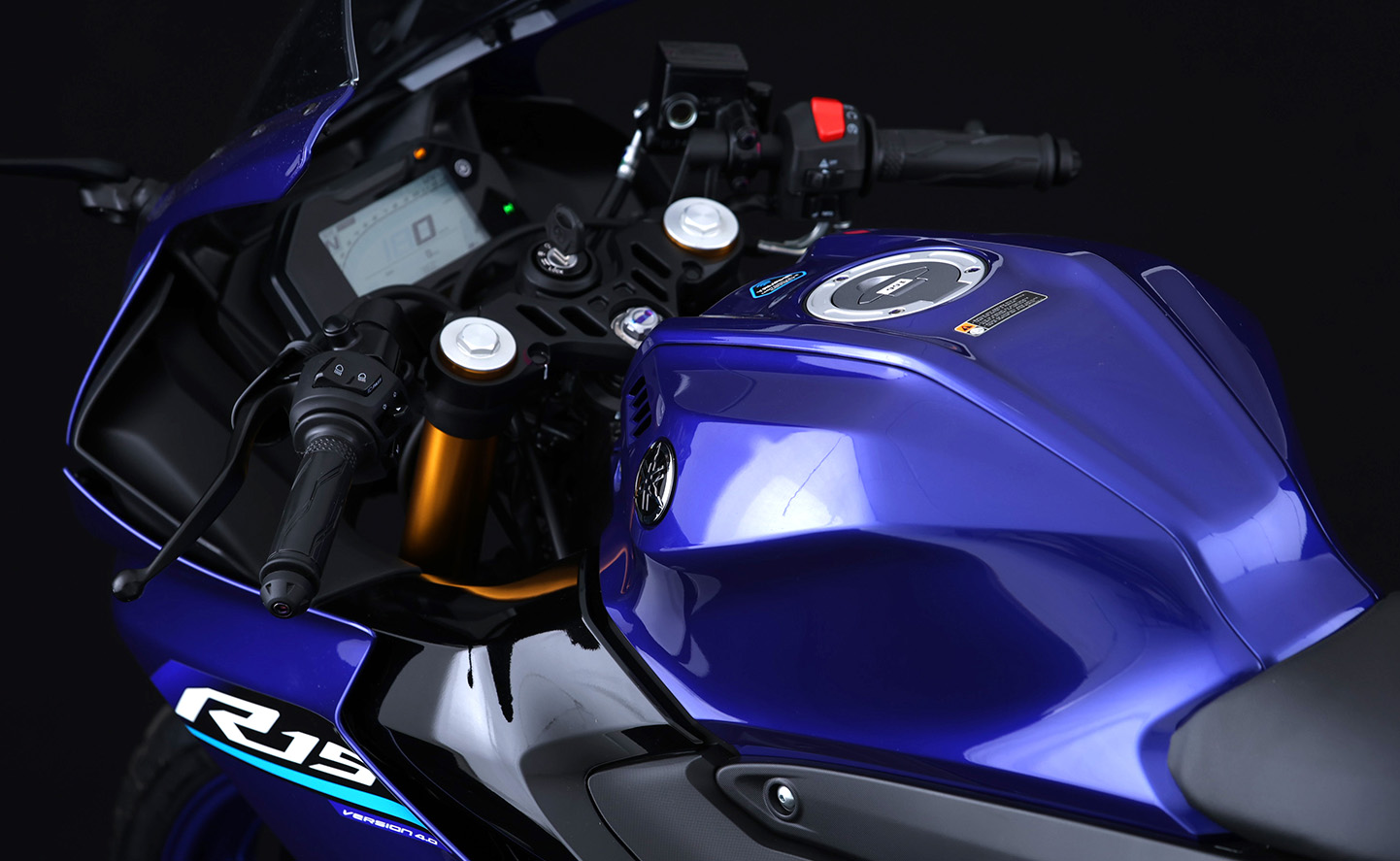 Yamaha R15