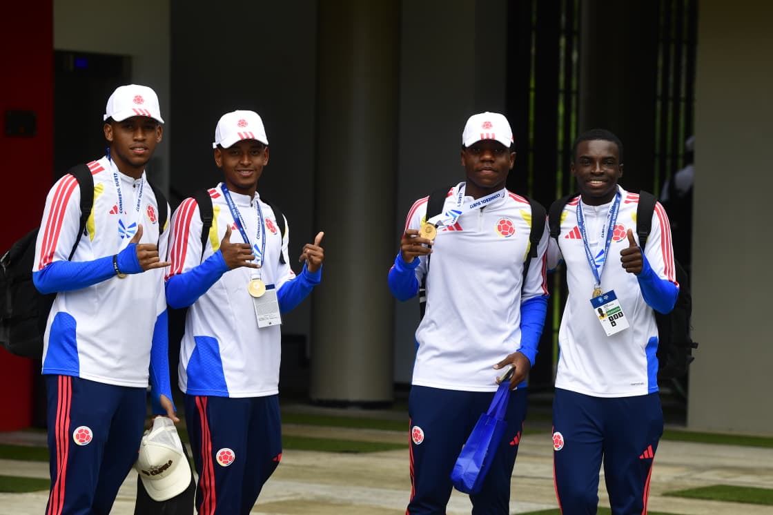 Galería del recibimiento del equipo Sub-17 de Colombia luego del título en el Sudamericano.