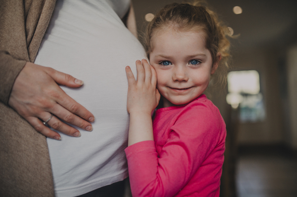 ¿Cómo explicarles a los niños de dónde vienen los bebés?