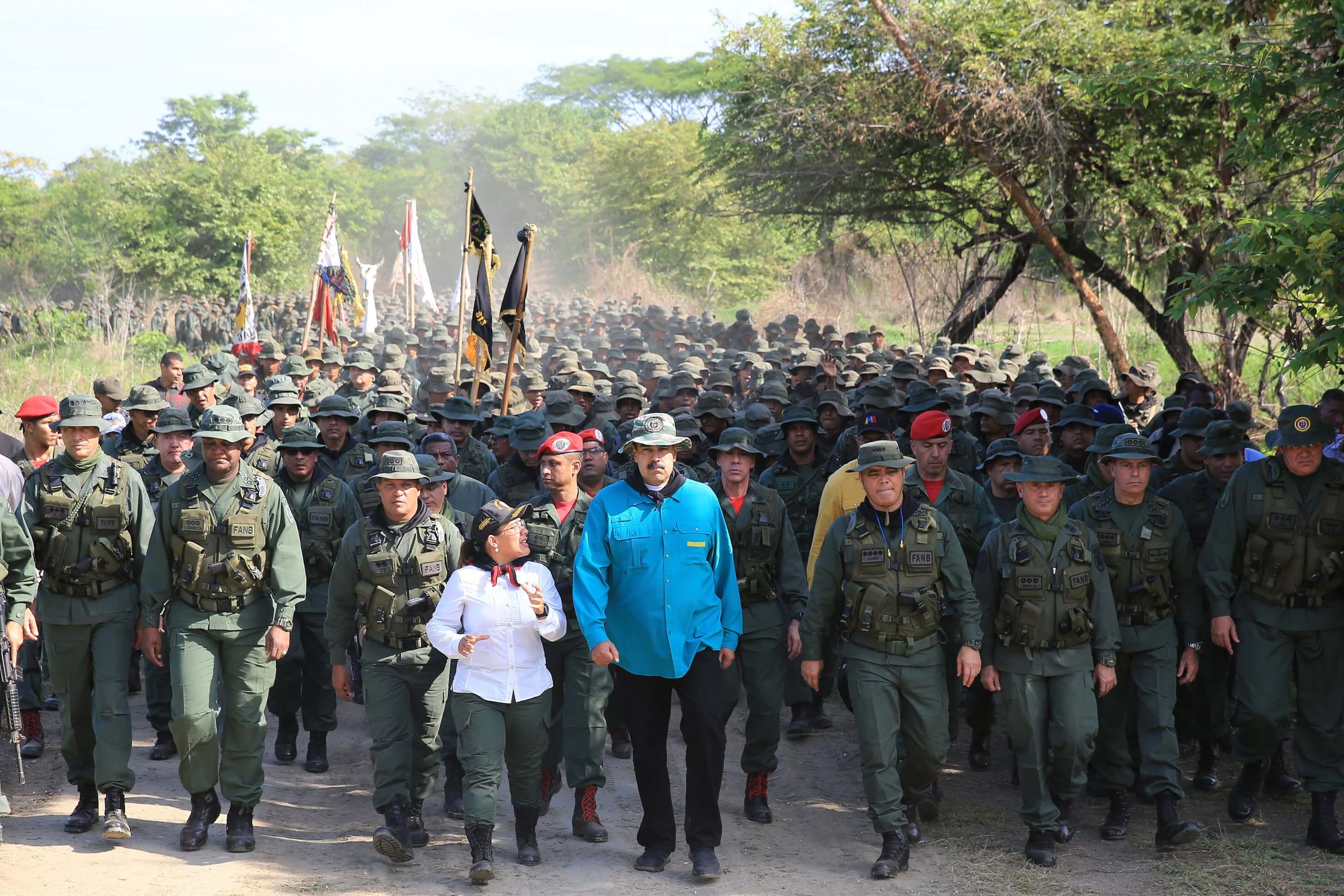 Los mensajes de Guaidó y Maduro a los militares venezolanos durante manifestaciones