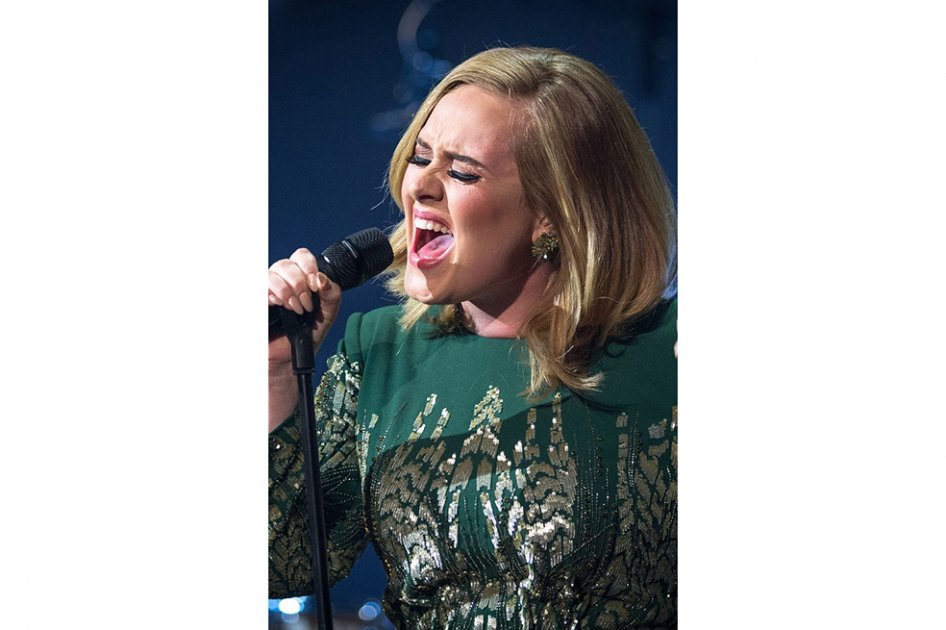 Adele rompe otro récord de ventas en EE.UU. por segunda semana consecutiva