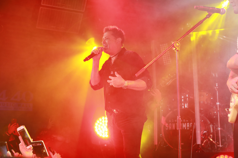 CARLOS VIVES