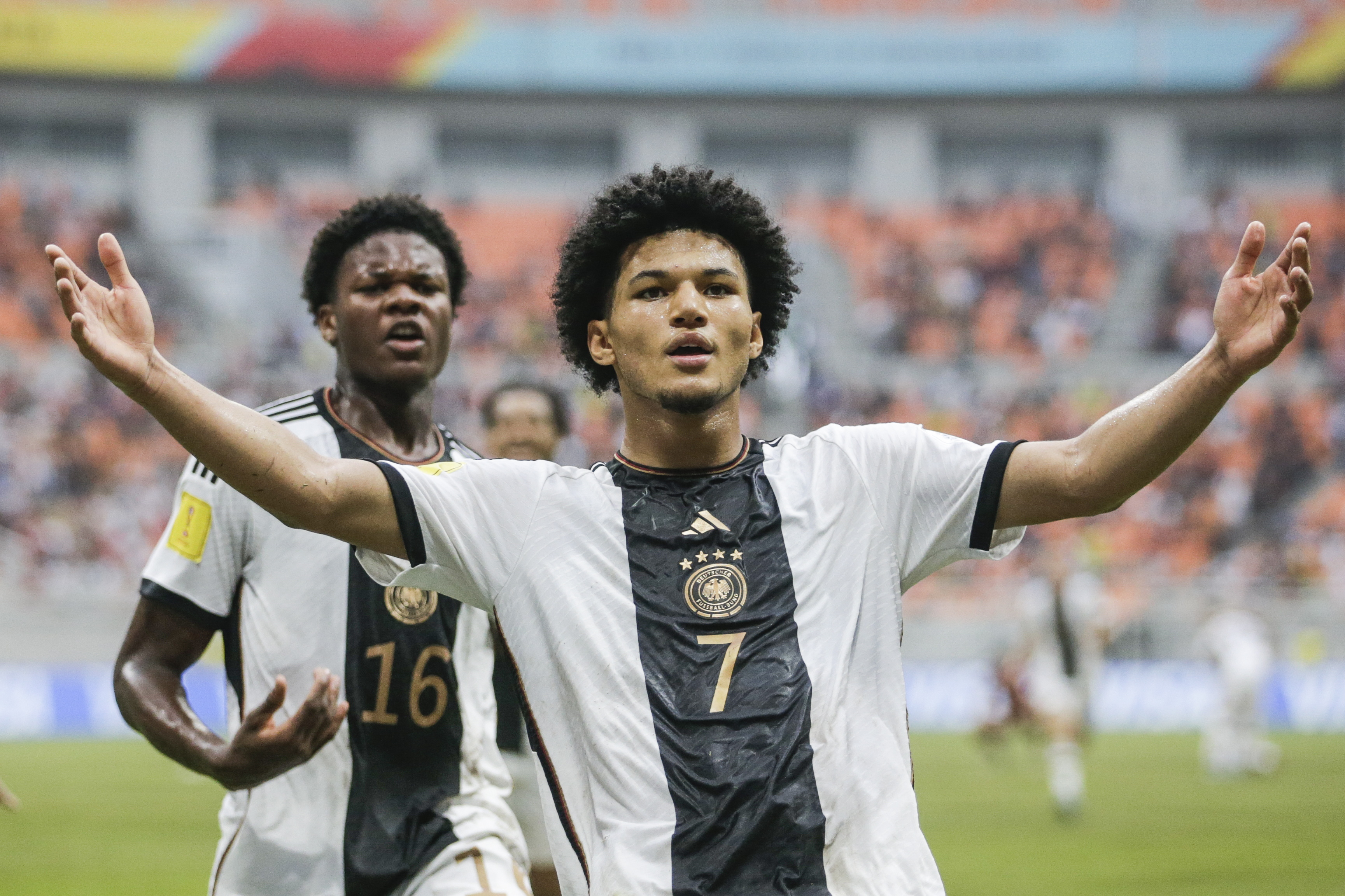 Jakarta (Indonesia), 24/11/2023.- Paris Brunner of Germany celebrates after converting a penalty during the FIFA U-17 World Cup quarter final match between Spain and Germany at the Jakarta International Stadium in Jakarta, Indonesia, 24 November 2023. (Mundial de Fútbol, Alemania, España) EFE/EPA/MAST IRHAM