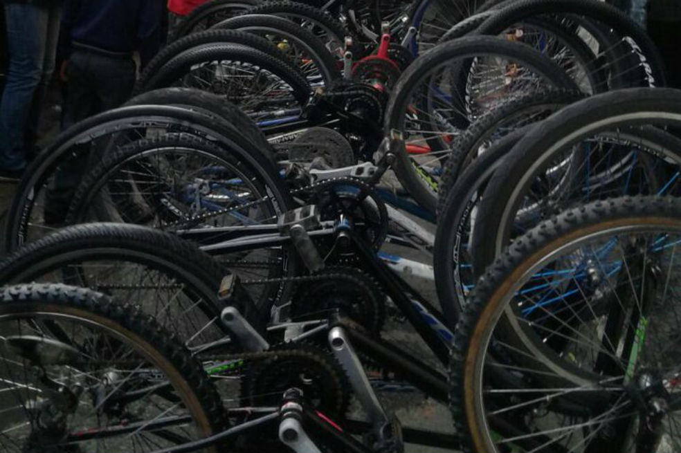 Recuperan 60 bicicletas hurtadas tras allanamientos a locales en Kennedy