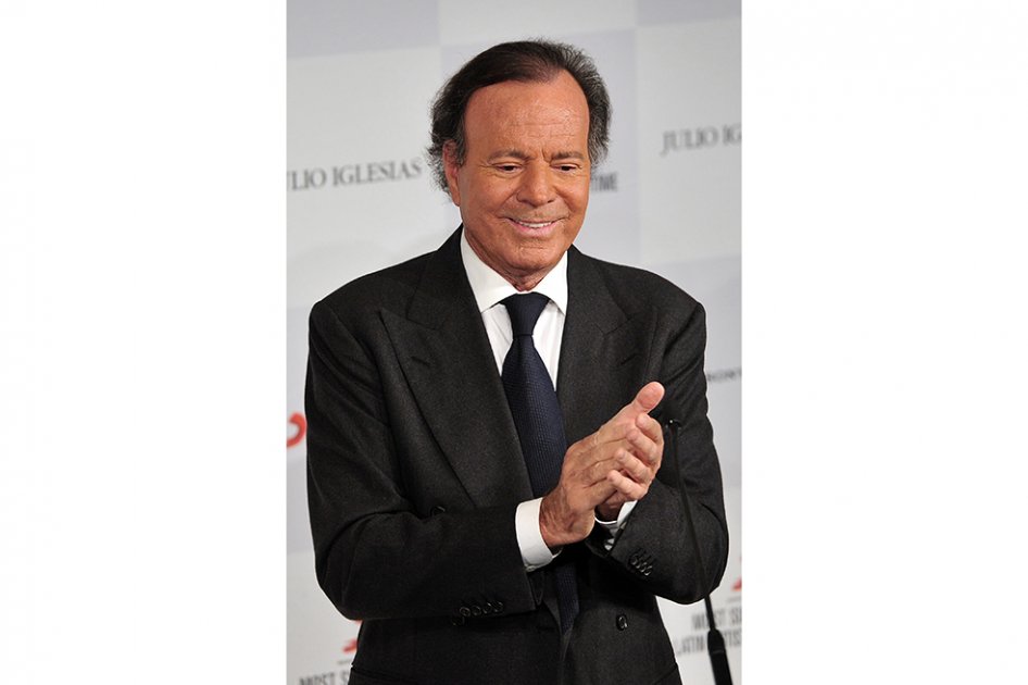 Julio Iglesias pospone sus conciertos en Suramérica y Miami