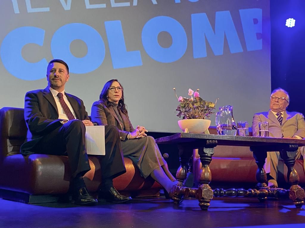 Viceministro de Turismo, Arturo Bravo; decana de la Facultad de Administración de Empresas Turísticas y Hoteleras de la Universidad Externado de Colombia, Edna Rozo; Periodista deportivo, Carlos Julio Guzmán.