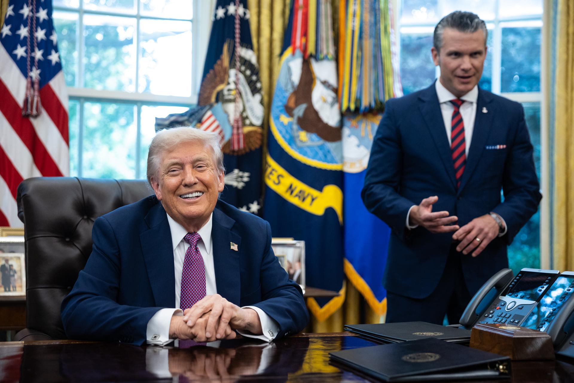 Donald Trump renombra Departamento de Defensa, ahora será Departamento de Guerra