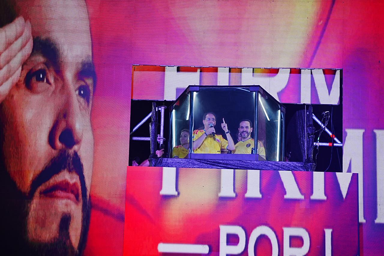 Abelardo de la Espriella recibió los resultados en Barranquilla.