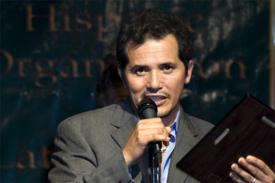 En un monólogo, Leguizamo cuestiona la ausencia de latinos en la historia de EE.UU