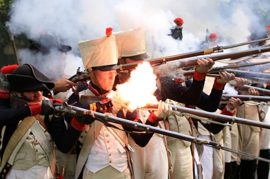 Fotografía de un festival en honor al Napoleón que se lleva a cabo en República Checa./ AFP