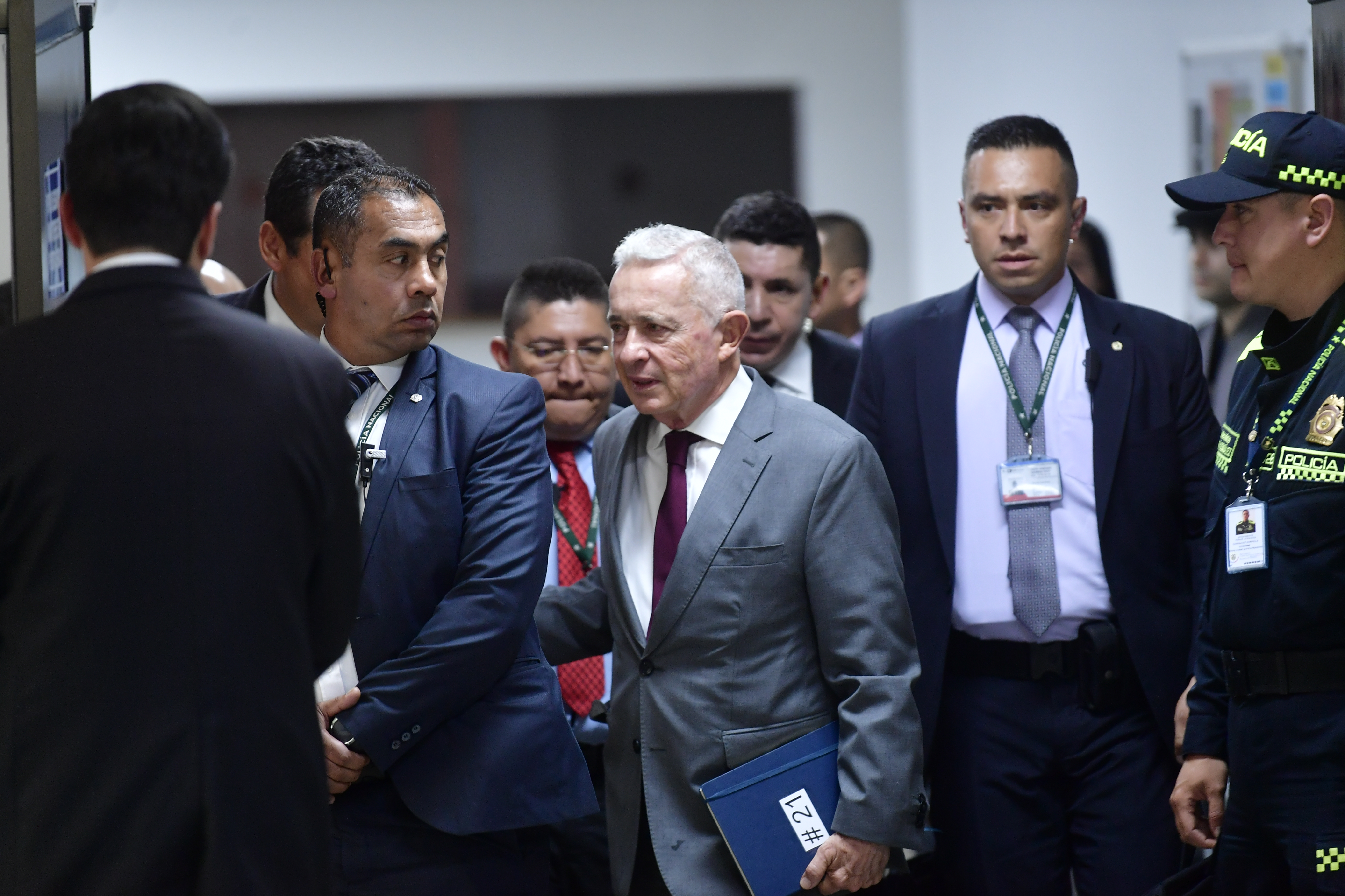 Expresidente de Colombia, a su salida del juicio oral que se adelanta en los Juzgados de Paloquemao