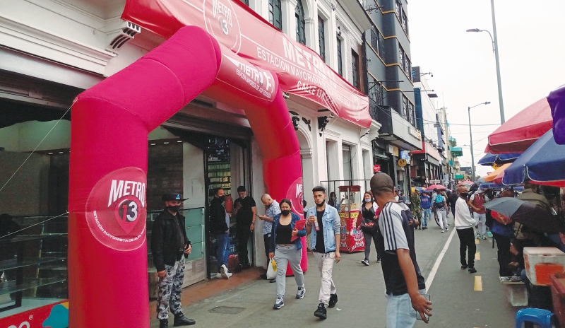 Familia de cineastas franceses perdió centro comercial en Bogotá