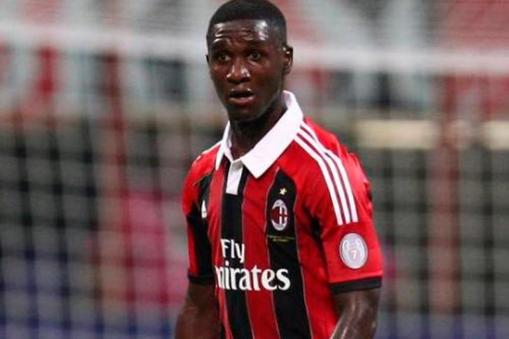 Cristian Zapata, lesionado en la derrota de Milan ante Udinese