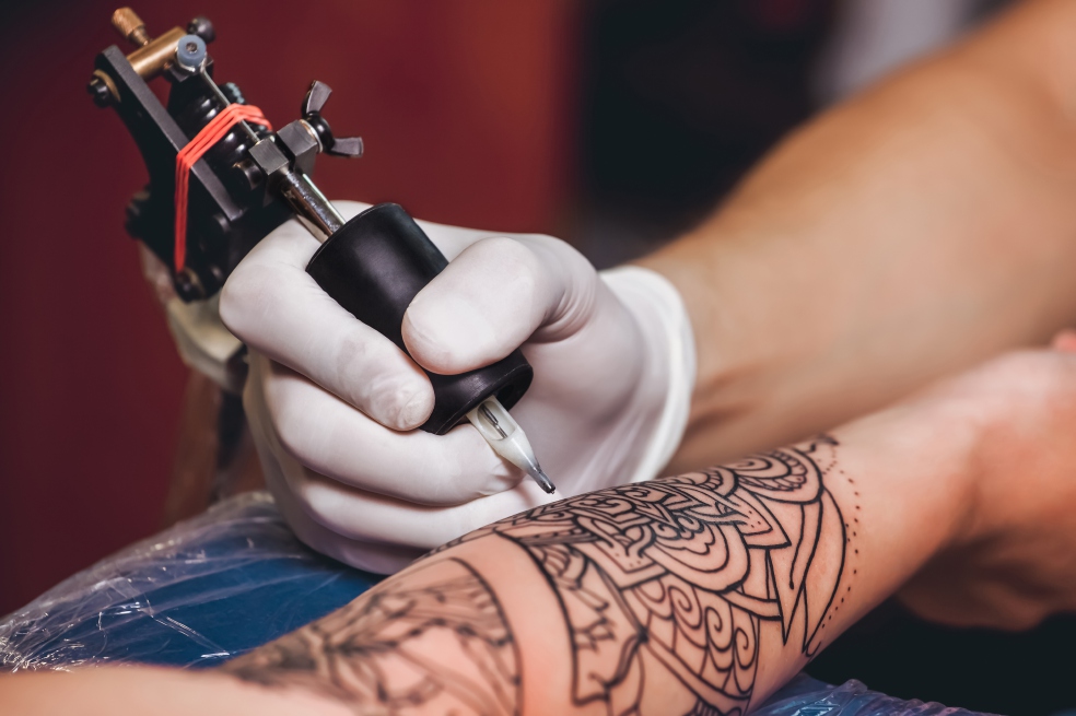Tatuarse, una decisión de peso: consejos para marcar la piel