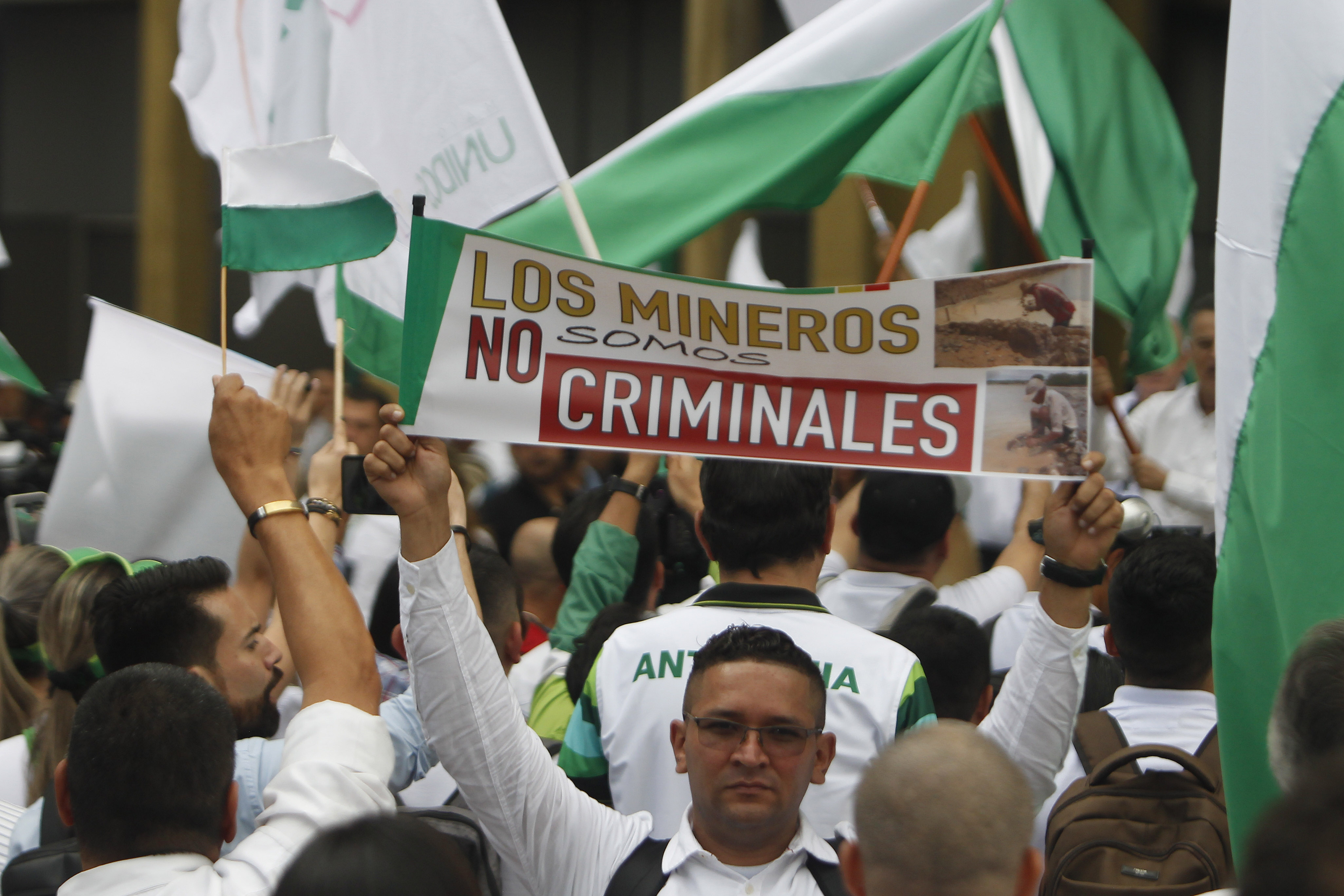 Mineros del Bajo Cauca y Nordeste antioqueño entrarán en paro indefinido