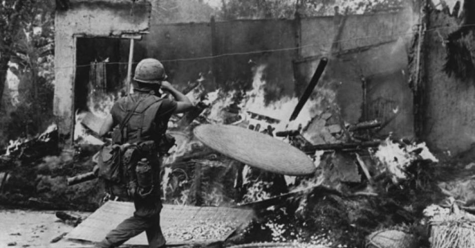 Imagen de una parte de la barbarie desatada por el ejército de los Estados Unidos en My Lai 4, en marzo de 1968.  / Cortesía