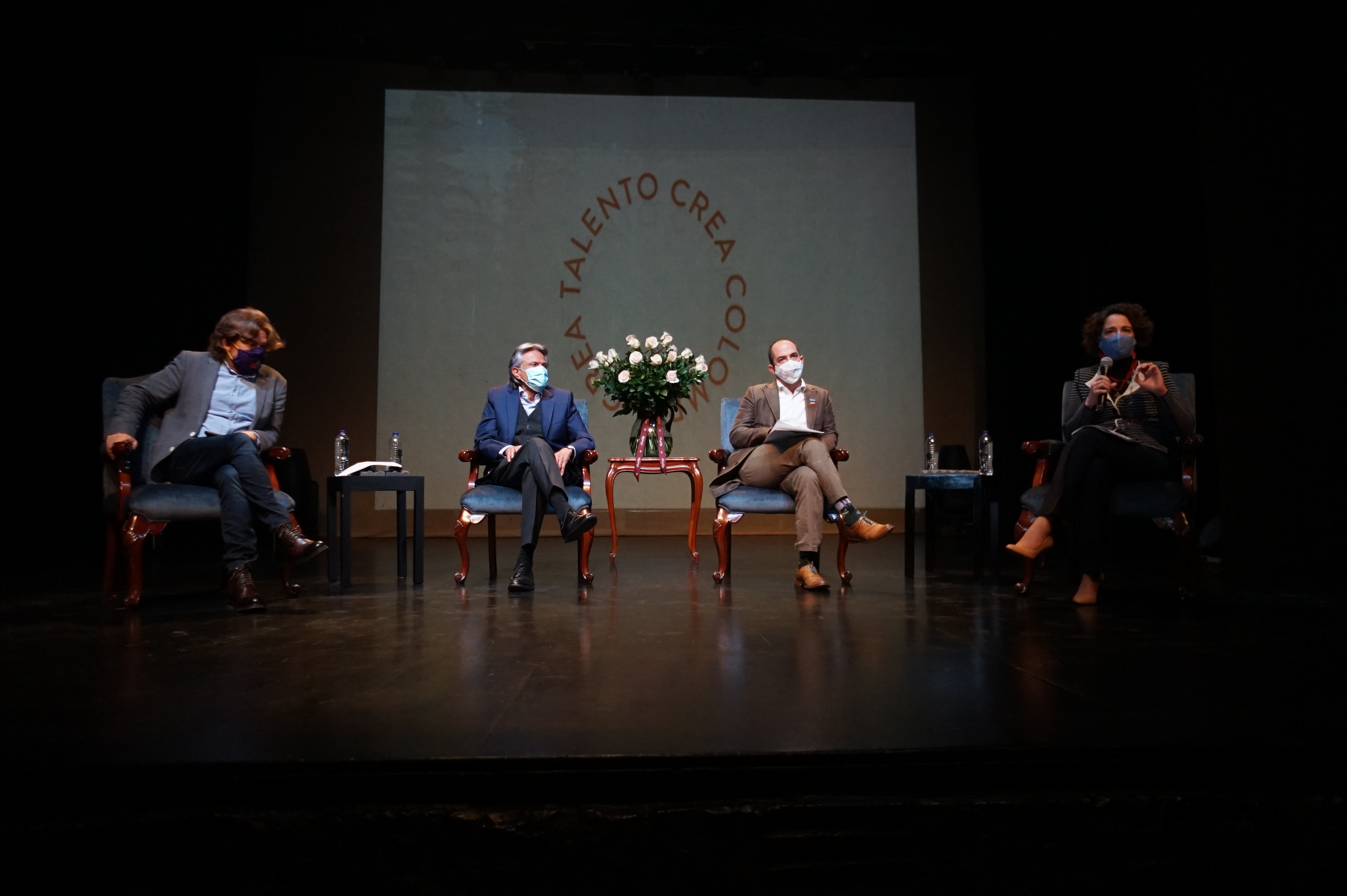 Nicolás Montero, Secretario de Cultura de Bogotá; Ramiro Osorio, director del Teatro Mayor Julio Mario Santo Domingo; Felipe Buitrago, ministro de Cultura y Amalia de Pombo, directora de artes del Ministerio de Cultura.