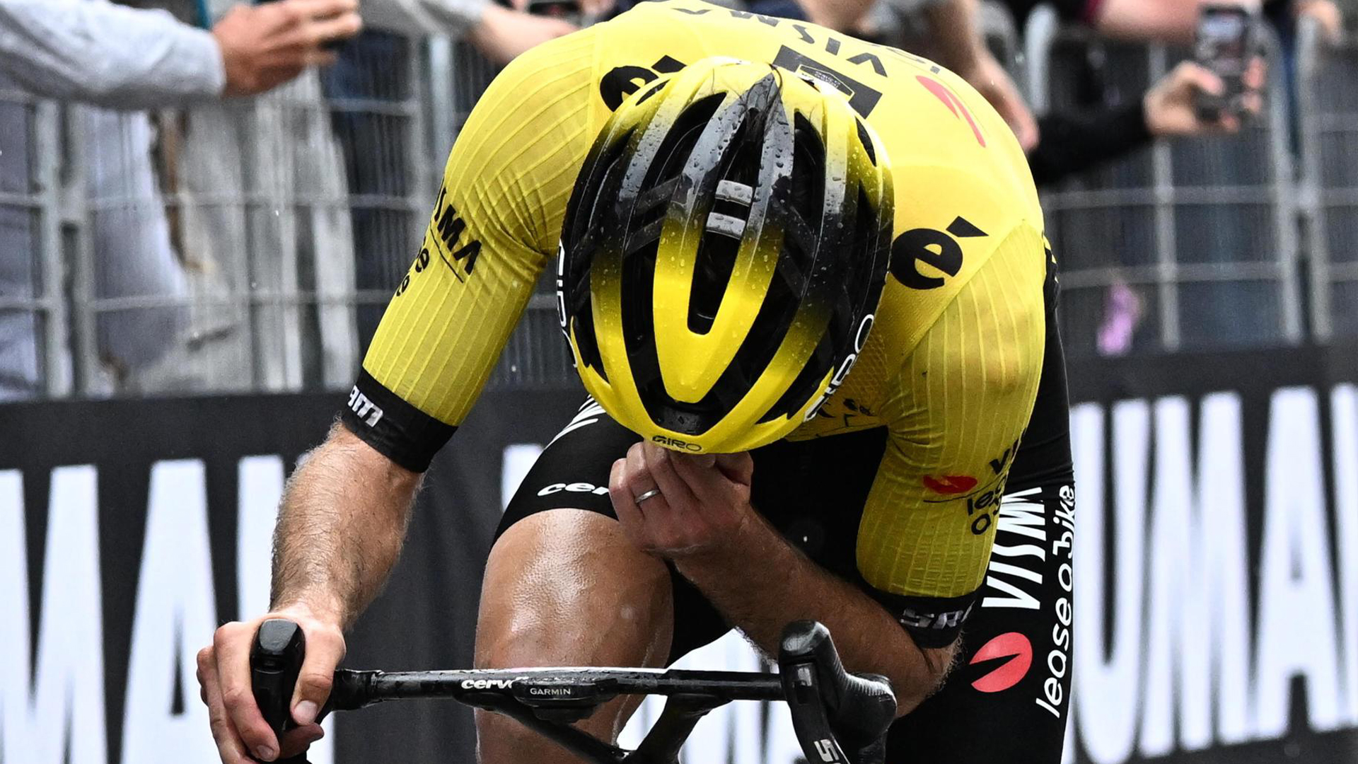Aplausos de pie para Yates, Van Aert y el Visma
