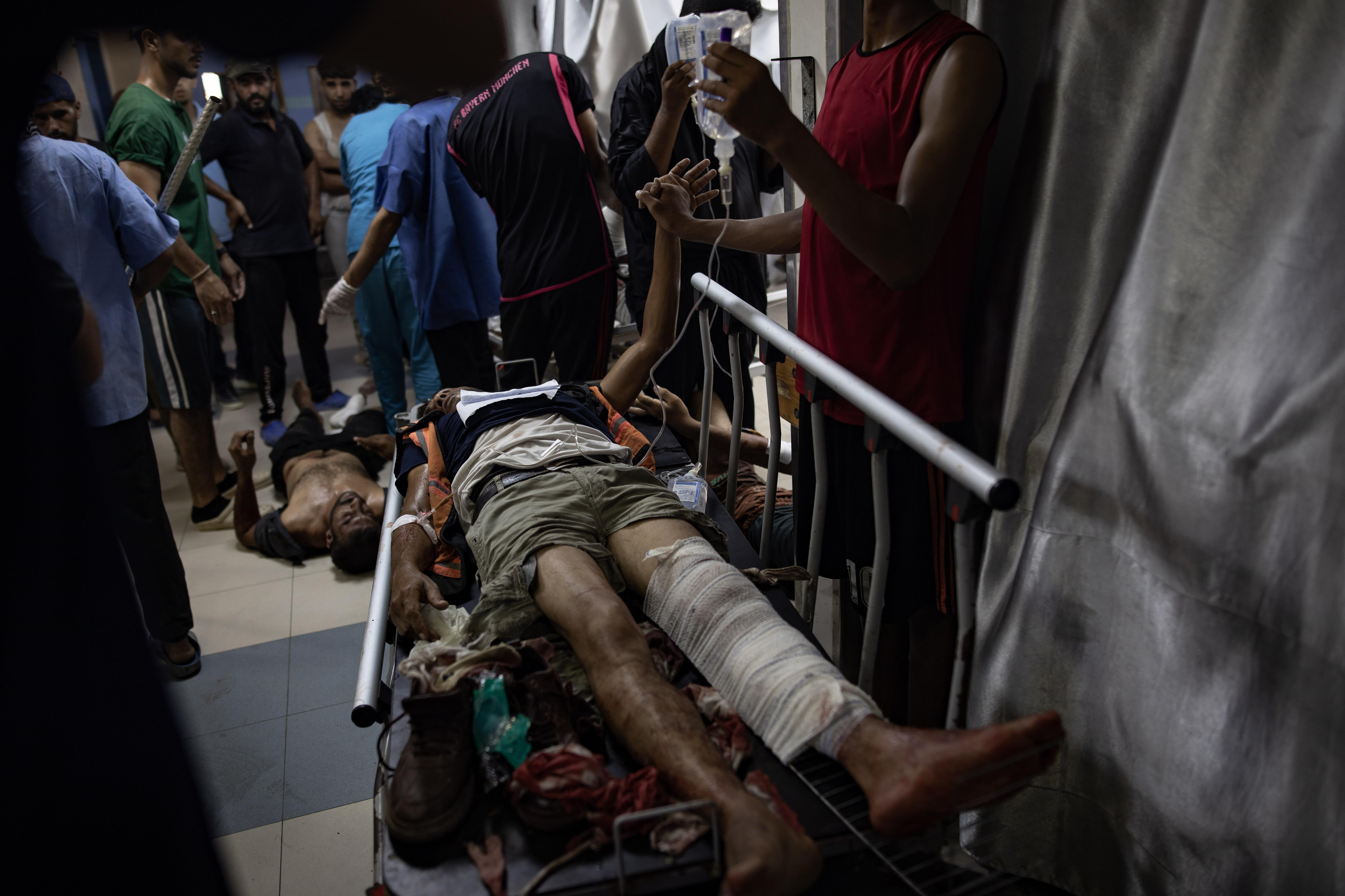 Khan Yunis (---), 13/07/2024.- Wounded are transported to Nasser Hospital after an Israeli raid on the tents of displaced people in the Al-Mawasi area of Khan Yunis in the southern Gaza Strip, 13 July 2024. Gaza'Äôs health ministry said at least 71 Palestinians were killed in the Israeli attack in Khan Younis, 289 others were injured. Israeli military confirmed it targeted Hamas military chief, Mohammed Deif, in Saturday'Äôs attack in Gaza. EFE/EPA/HAITHAM IMAD