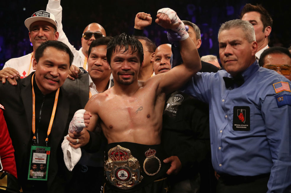 Pacquiao retuvo título de peso welter y retó a Mayweather para revancha