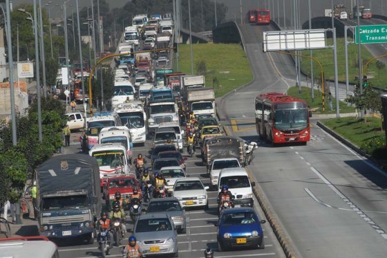 El chip se instalaría en los vidrios panorámicos de los carros. / Archivo El Espectador