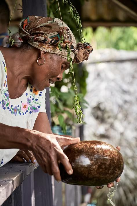 Uno de los objetivos de la iniciativa es apoyar proyectos que conserven ecosistemas acuáticos a través de prácticas tradicionales.