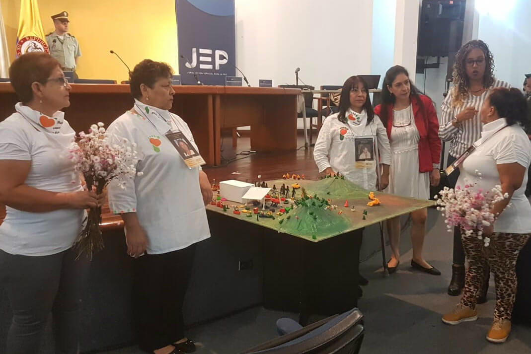 En video: audiencia de la JEP para indagar por los desaparecidos de la Comuna 13 en Medellín