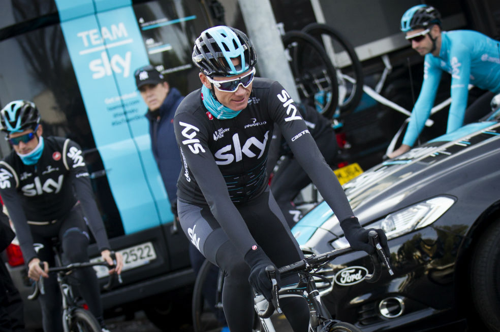 Movimiento de ciclismo pide al Sky apartar provisionalmente a Froome