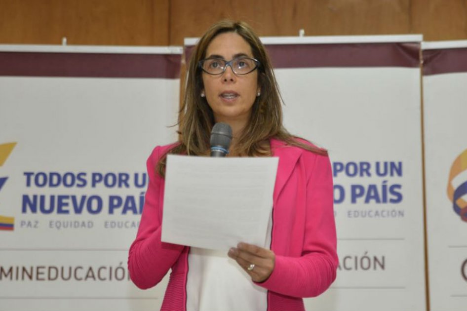 Tras resultados del plebiscito, Gina Parody renuncia al Ministerio de Educación