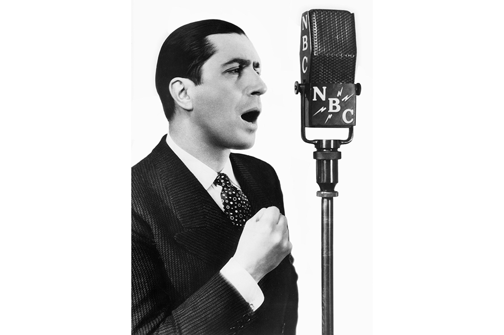 La voz de Gardel se volverá a escuchar gracias a un holograma
