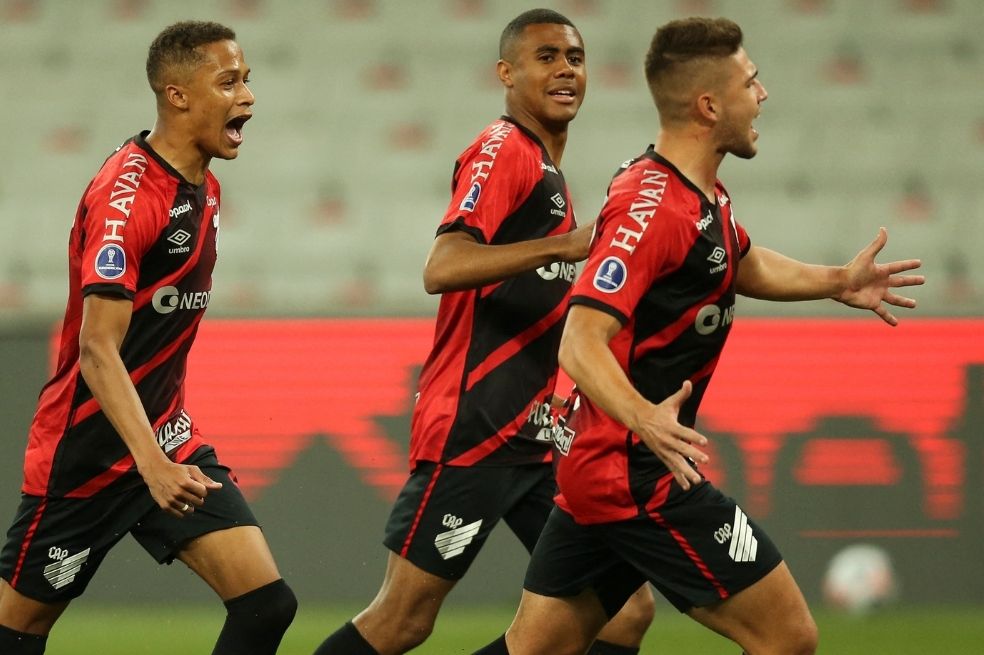 Athletico Paranaense, a semifinales de la Sudamericana tras vencer a Liga de Quito