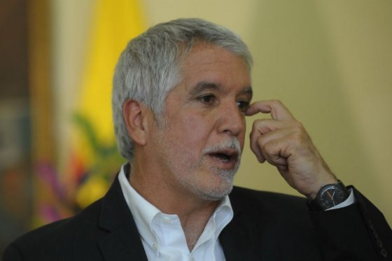 Enrique Peñalosa, a rendir cuentas ante el Congreso por metro elevado