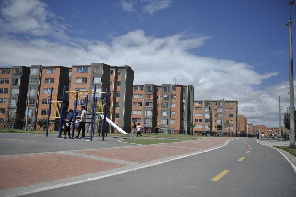 Los sectores de vivienda y de infraestructura son sensibles a las decisiones que toman los avaluadores en Colombia. / Archivo