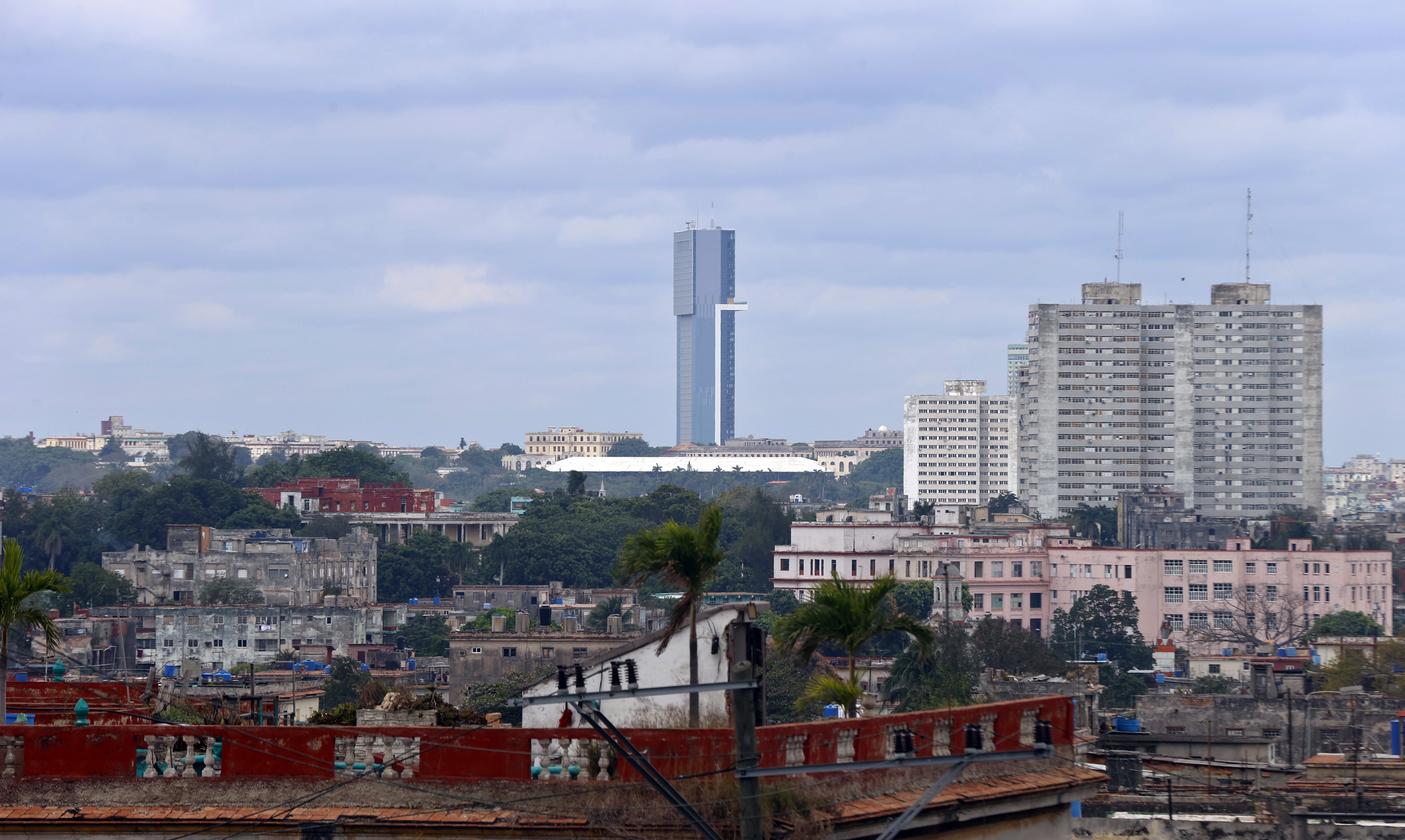 Así es el polémico hotel más alto de Cuba