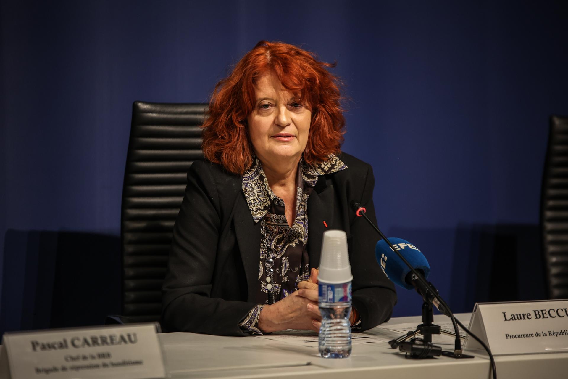 PARIS (France), 29/10/2025.- Paris Public Prosecutor Laure Beccuau holds a press conference, in Paris, France, 29 October 2025, attended by representatives of the BRB (Banditry Repression Brigade) and the OCBC (central office for combating trafficking in cultural property), to announce the opening of a judicial investigation into the Louvre burglary. The Louvre Museum was targeted in a robbery by several criminals who smashed windows to steal eight priceless royal pieces of jewellery on 19 October. (Francia) EFE/EPA/SADAK SOUICI