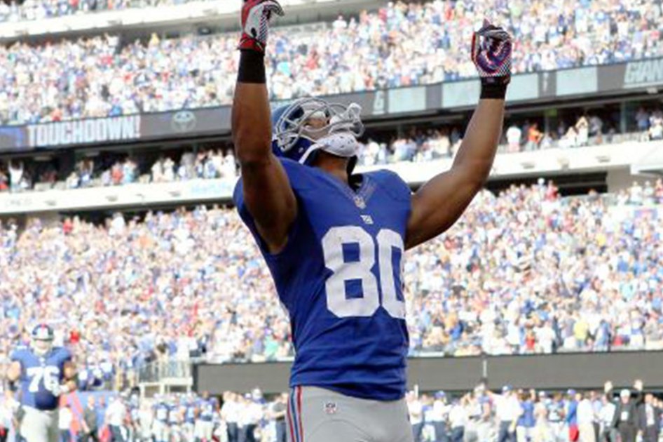 NFL: Los New York Giants acordaron con Victor Cruz