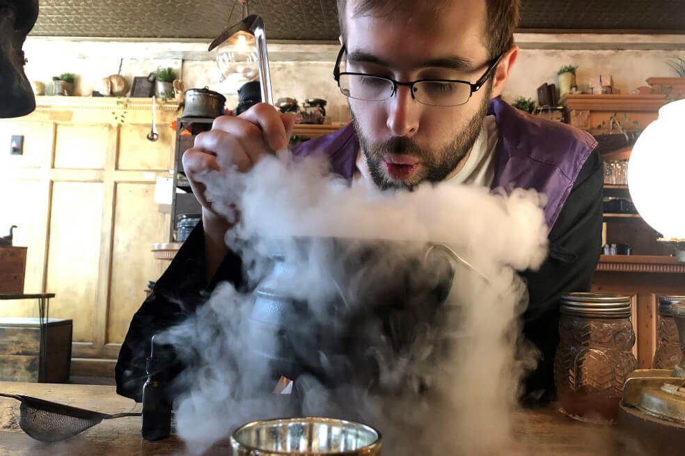 Pociones al estilo de Harry Potter, la nueva bebida de moda