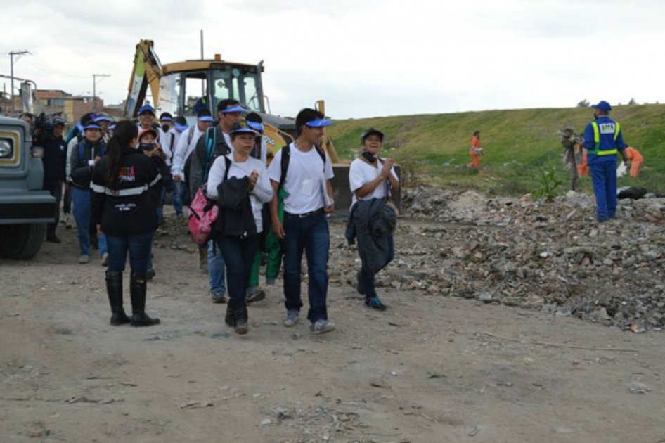 Retoman jornadas de limpieza a la ronda del río Bogotá en Suba