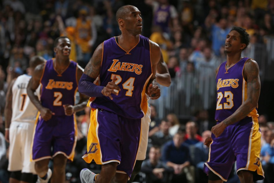Kobe Bryant anota 31 puntos y conduce victoria de los Lakers