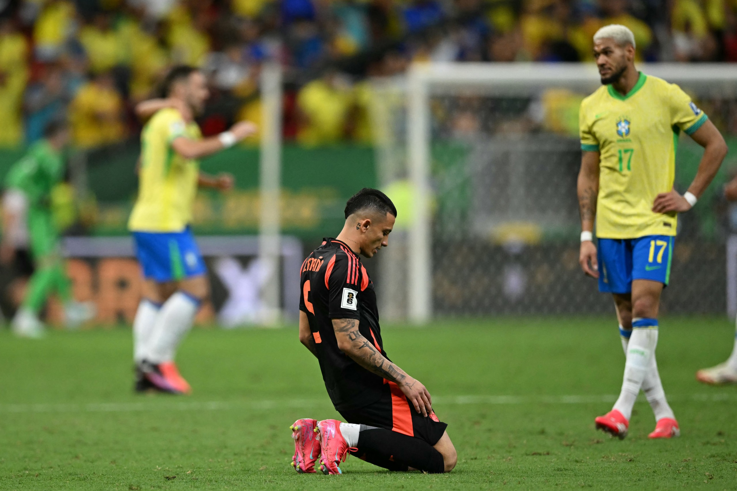 Kevin Castaño jugó algunos minutos en la derrota de Colombia ante Brasil, en el estadio Mané Garrincha, de Brasilia.