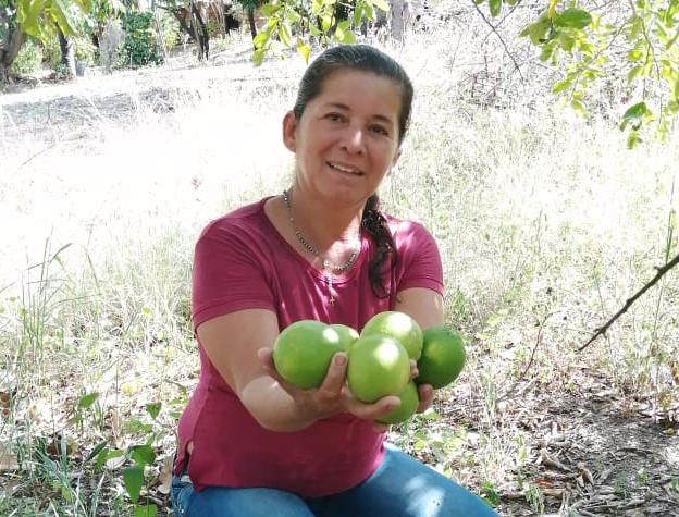 Esperanza Meneses es una productora de Lima Tahití en Nariño