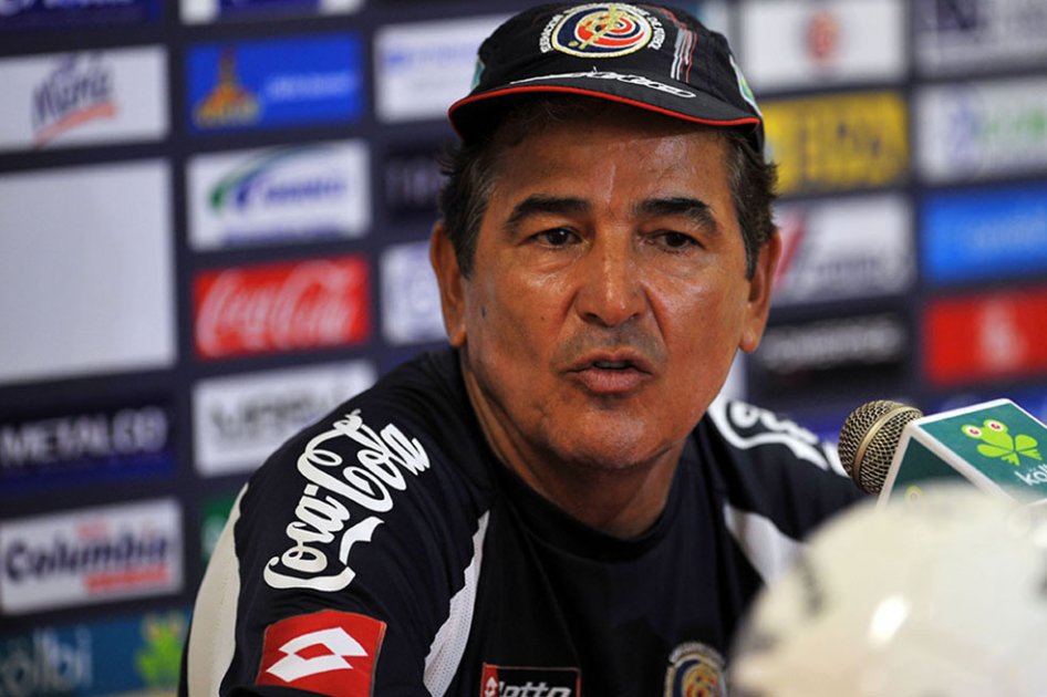 Presidenta de Costa Rica agradeció a Pinto por clasificar a la selección