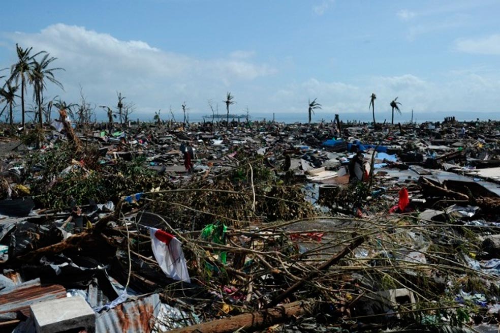 Escalofriantes imágenes de la destrucción en Filipinas tras tifón Haiyan