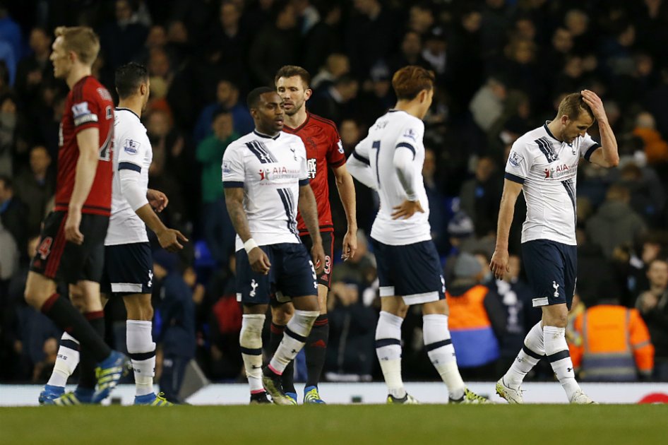 Tottenham empató y el Leicester quedó a un paso de ser campeón