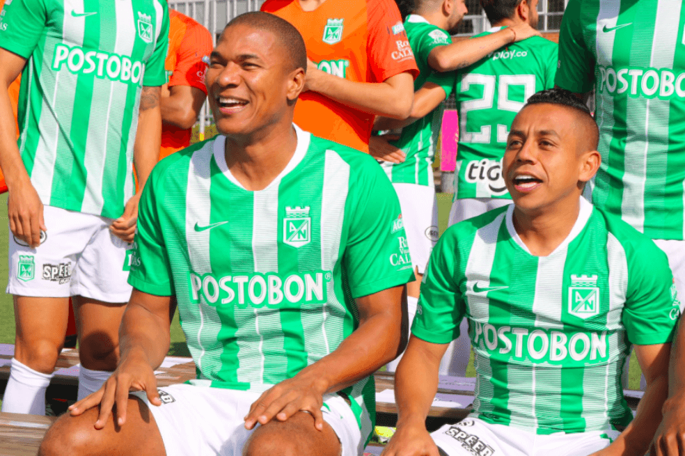 Henríquez (izqu.) y Vladimir Hernández. / Atlético Nacional
