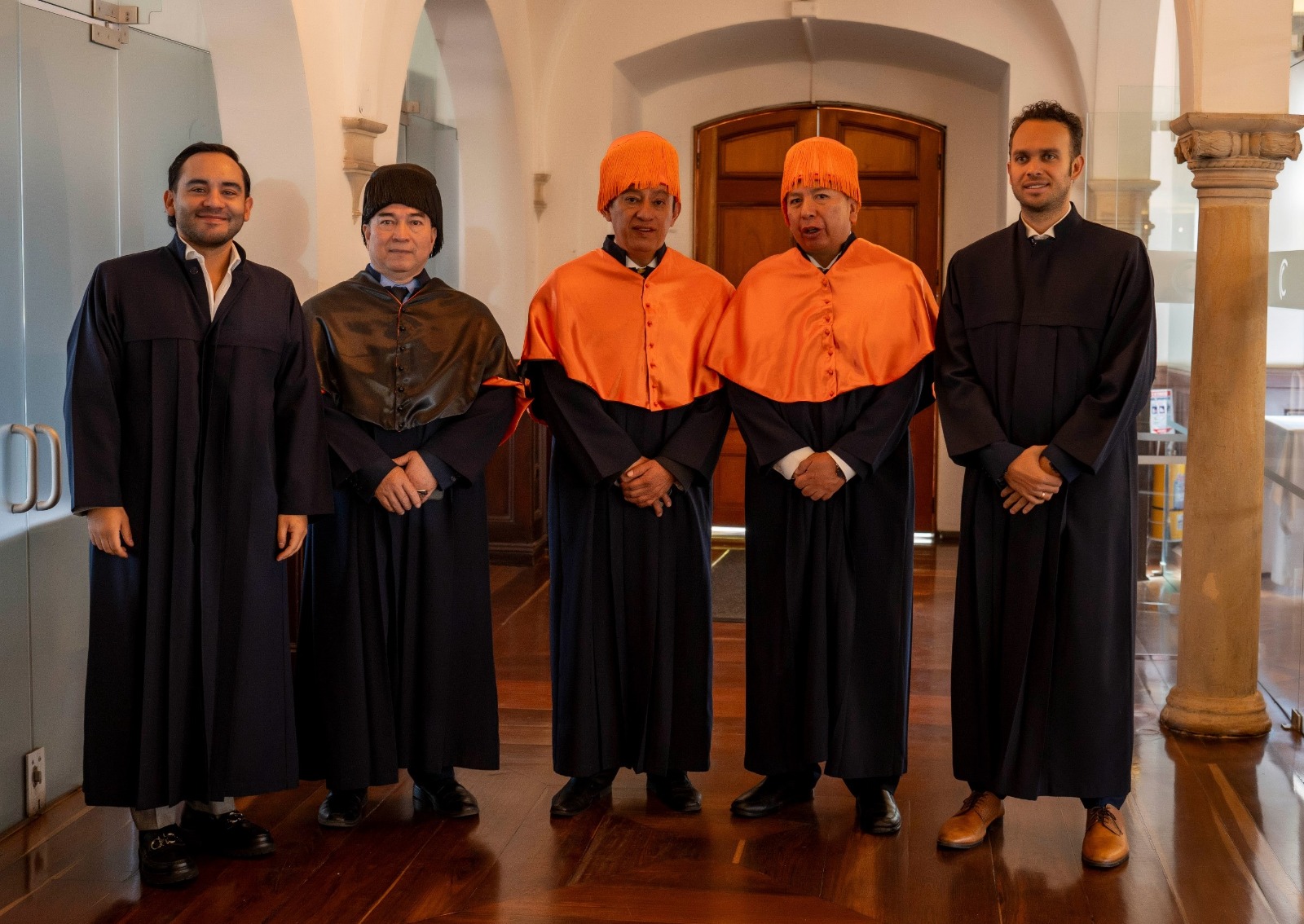 Líderes regionales recibieron Doctorado honoris causa por grupo educativo europeo