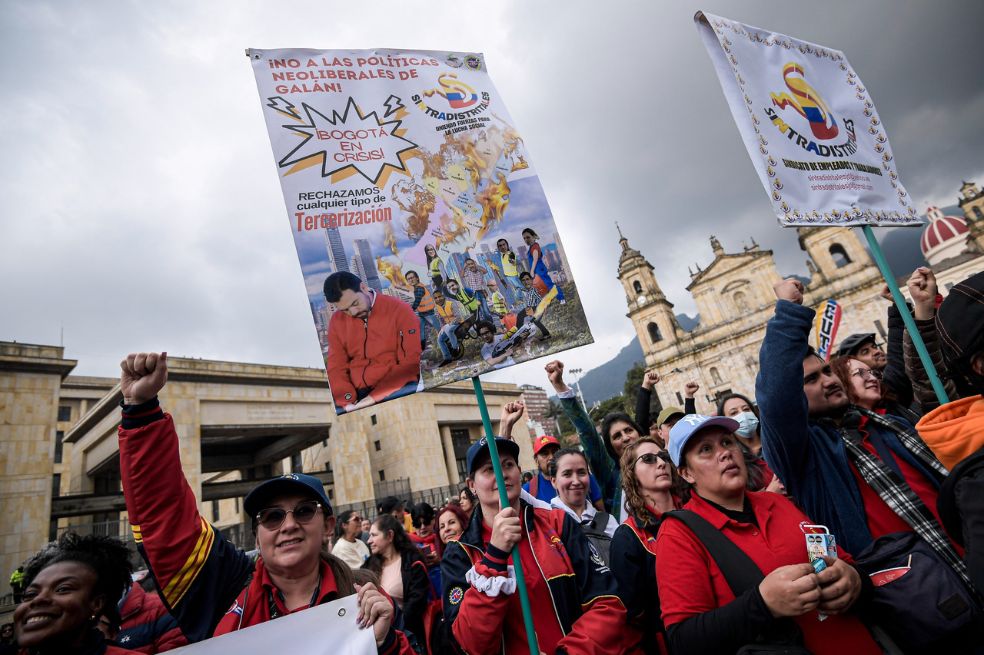 Los diversos sindicatos, como la Asociación Distrital de Trabajadores y Trabajadoras de Educación (ADE) o el de trabajadores de la educación de Bogotá, hicieron parte de la movilización.