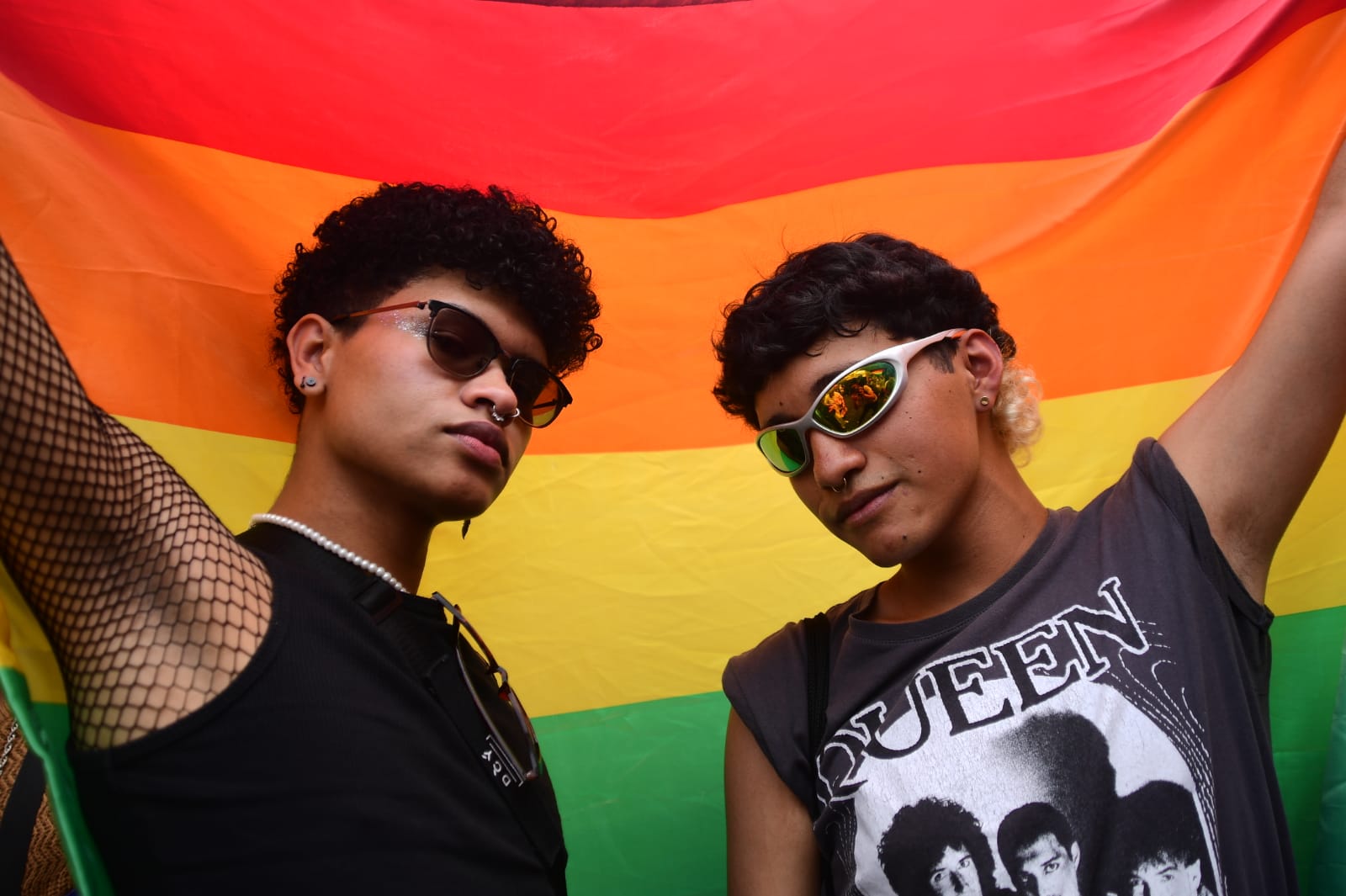 dicionalmente, la Corte Constitucional mediante la Sentencia T-673 de 2013, reconoció que las expresiones de afecto en las calles son permitidas tanto para parejas heterosexuales como homosexuales.