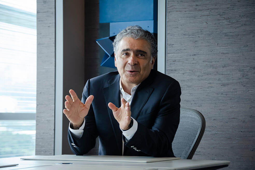 Presidente de Sura se retirará dentro de dos meses por jubilación