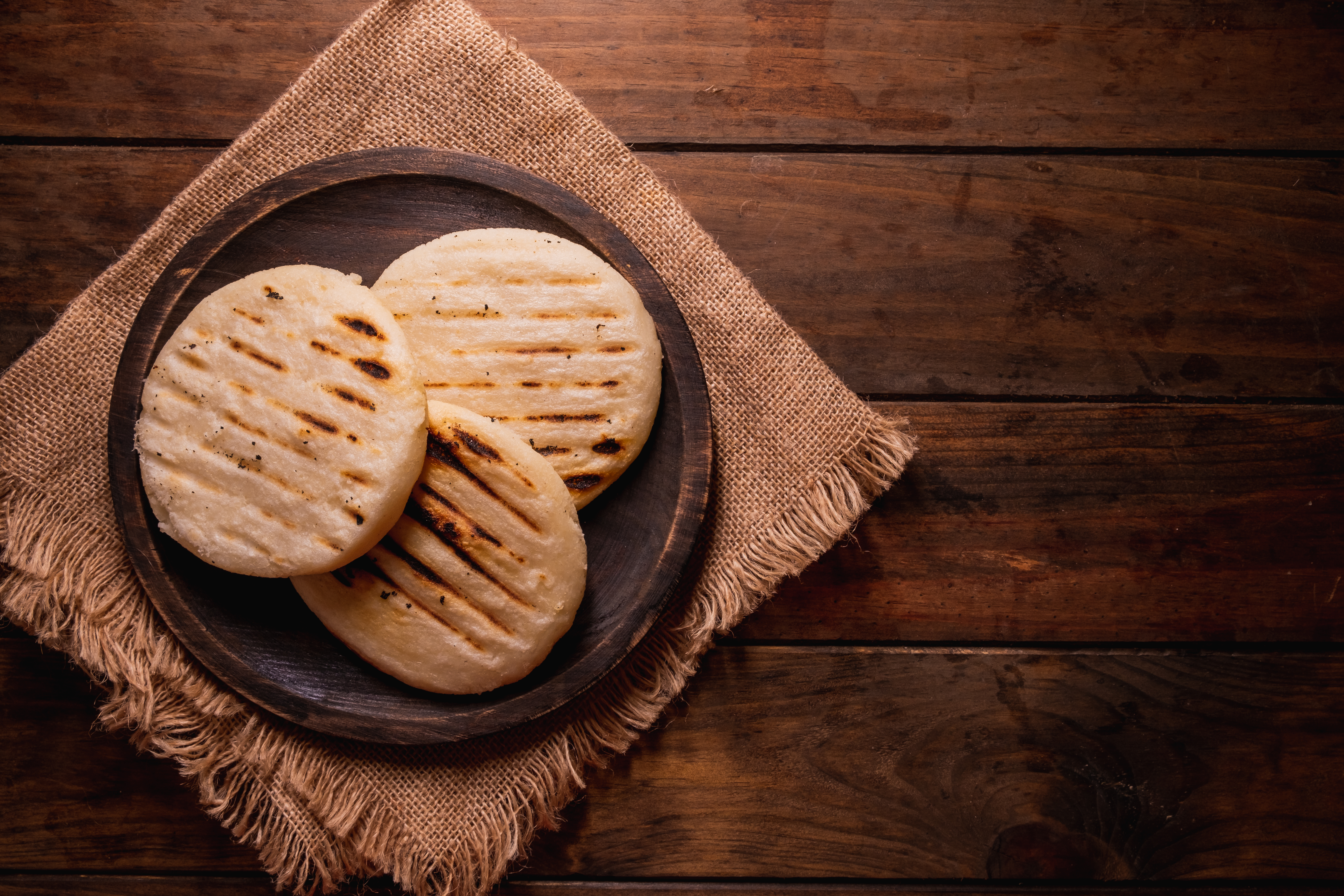 Arepitas de yuca con queso costeño, la receta para probar este miércoles